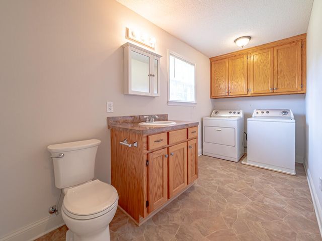 4275 Brabham Drive, Dalzell, SC 29040