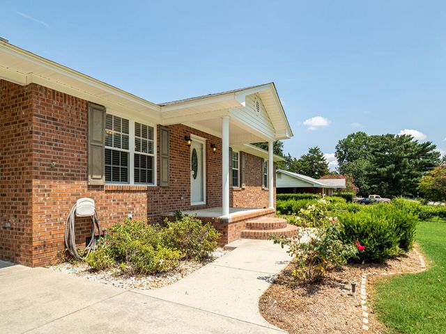 4275 Brabham Drive, Dalzell, SC 29040