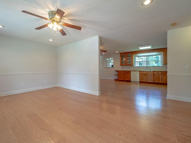 4275 Brabham Drive, Dalzell, SC 29040