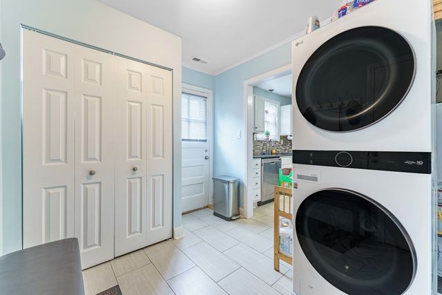 1115 S 3rd Avenue, Des Plaines, IL 60016