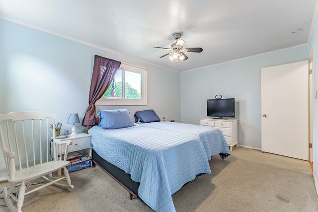 1115 S 3rd Avenue, Des Plaines, IL 60016