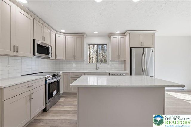 186 Timberlane Drive, Kidder Twp, PA 18210