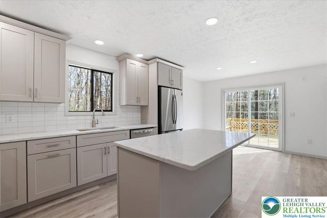 186 Timberlane Drive, Kidder Twp, PA 18210