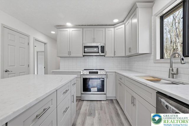 186 Timberlane Drive, Kidder Twp, PA 18210