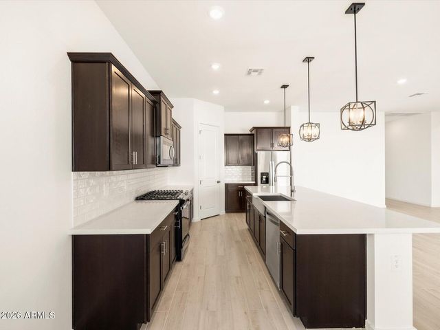 17779 W ILLINI Street, Goodyear, AZ 85338