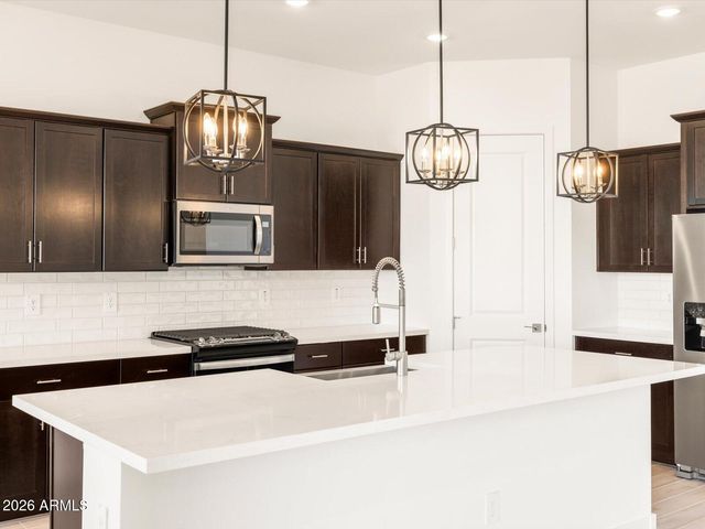 17779 W ILLINI Street, Goodyear, AZ 85338