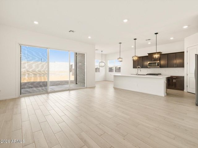 17779 W ILLINI Street, Goodyear, AZ 85338