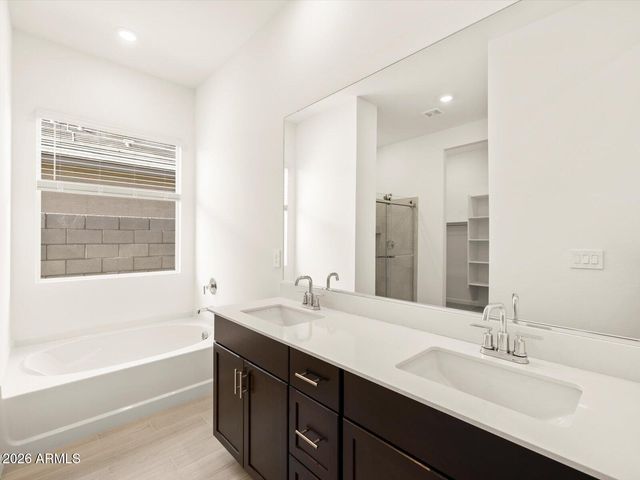 17779 W ILLINI Street, Goodyear, AZ 85338