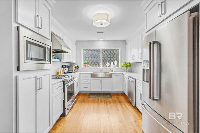 1515 Poplar Avenue, Brewton, AL 36426