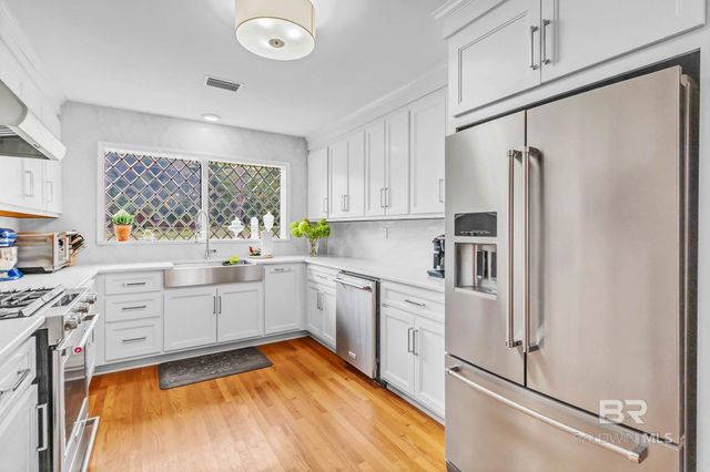 1515 Poplar Avenue, Brewton, AL 36426