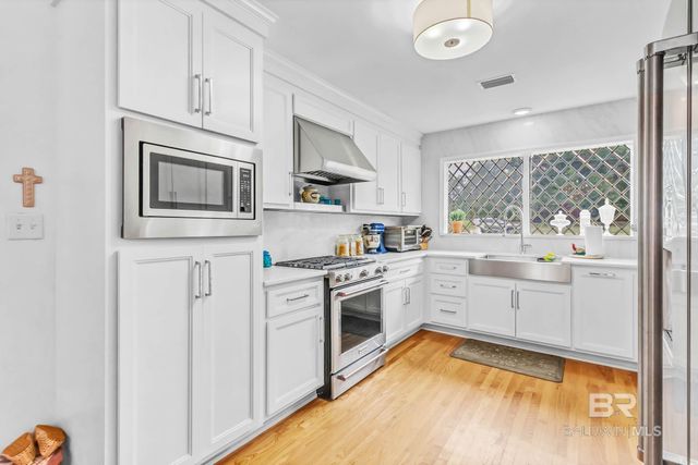 1515 Poplar Avenue, Brewton, AL 36426