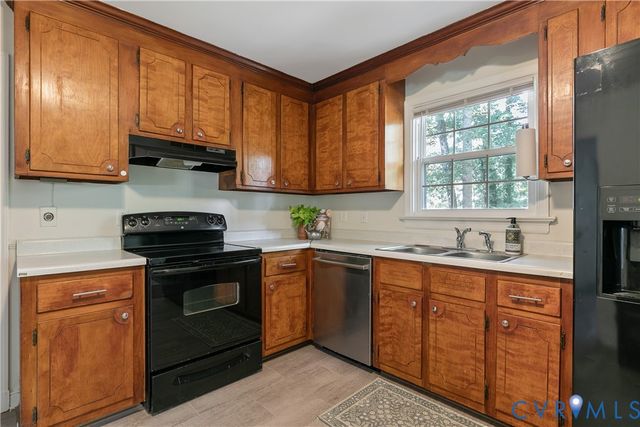200 Stanmore Rd, North Chesterfield, VA 23236