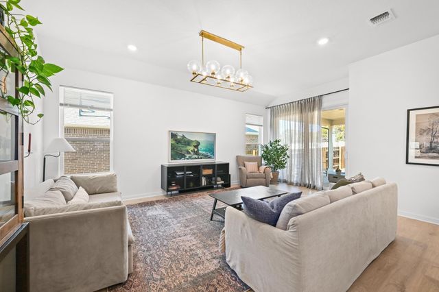 2037 Rosin Jaw WALK, Leander, TX 78641