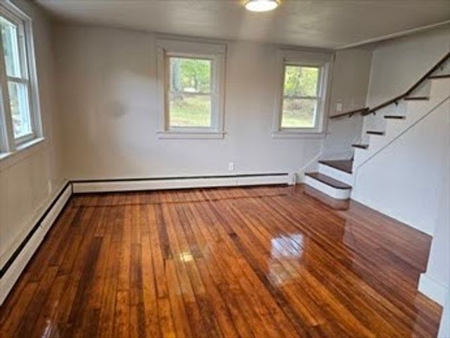 15 Rocky Avenue, Tiverton, RI 02878