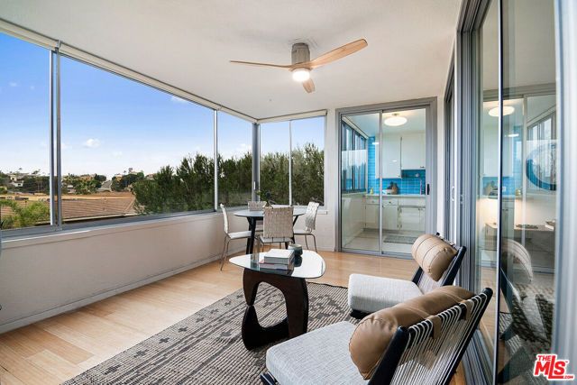 8701 Delgany Avenue 208, Playa Del Rey (los Angeles), CA 90293