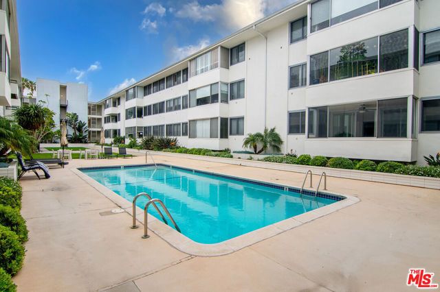 8701 Delgany Avenue 208, Playa Del Rey (los Angeles), CA 90293
