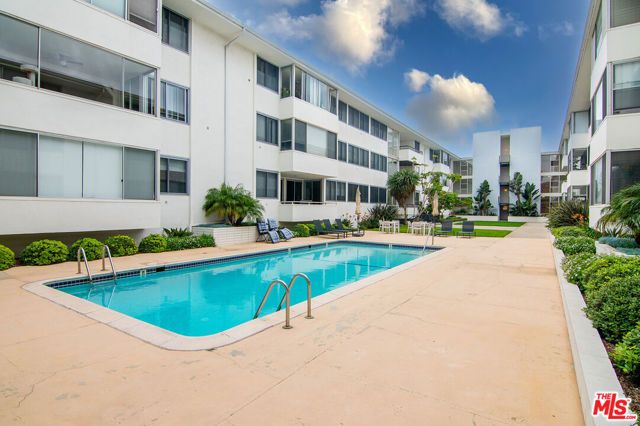8701 Delgany Avenue 208, Playa Del Rey (los Angeles), CA 90293