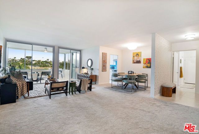 8701 Delgany Avenue 208, Playa Del Rey (los Angeles), CA 90293