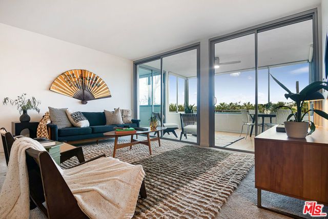 8701 Delgany Avenue 208, Playa Del Rey (los Angeles), CA 90293