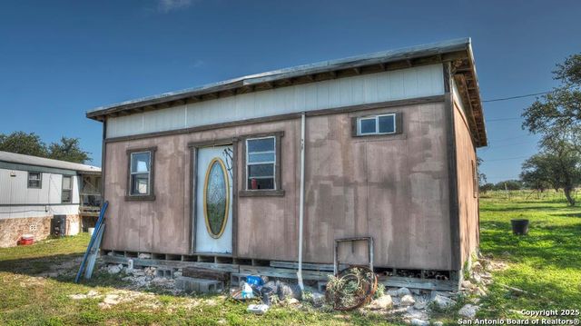 14832 Texas Highway 41, Rocksprings, TX 78880