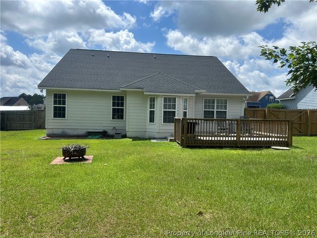 179 Fallingleaf Drive, Raeford, NC 28376