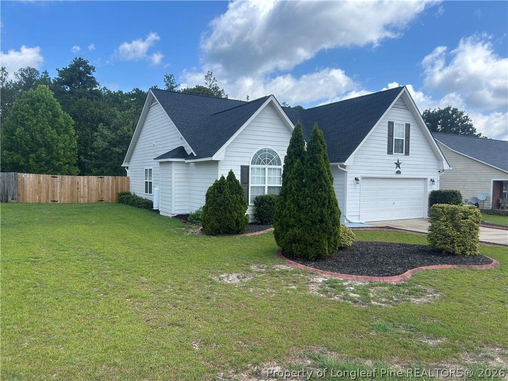 179 Fallingleaf Drive, Raeford, NC 28376 — photo 2