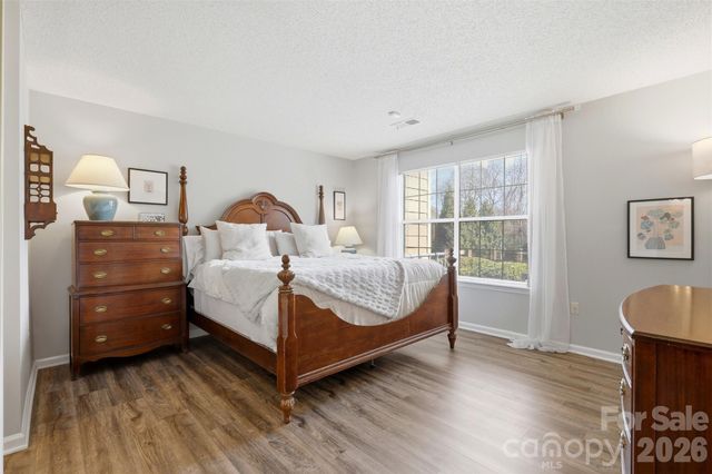 5007 Sharon Road P, Charlotte, NC 28210