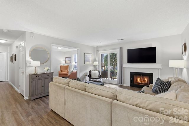 5007 Sharon Road P, Charlotte, NC 28210