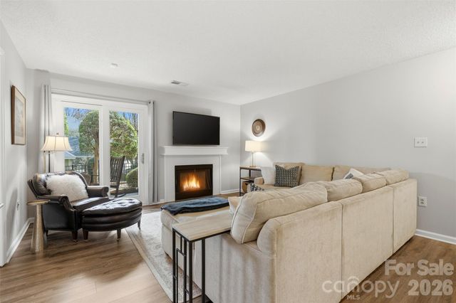 5007 Sharon Road P, Charlotte, NC 28210