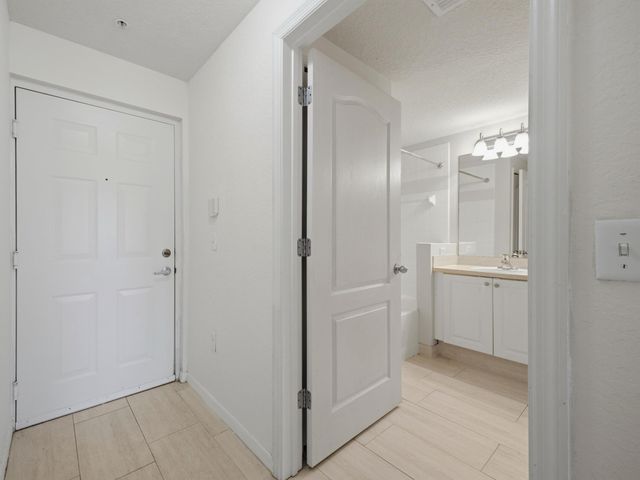 11041 Legacy Boulevard 103, Palm Beach Gardens, FL 33410