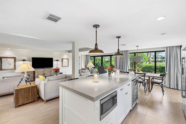 3954 Quail Ridge Drive N Egret, Boynton Beach, FL 33436
