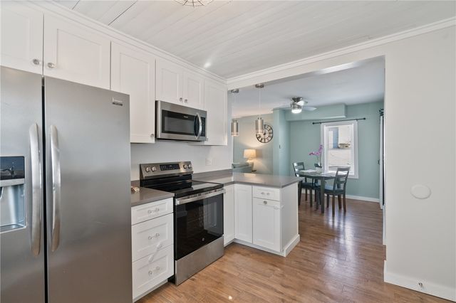 104 E School St, Mars Boro, PA 16046