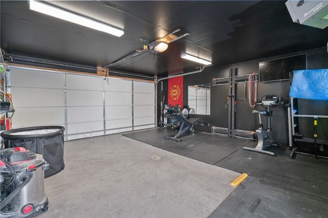 104 E School St, Mars Boro, PA 16046