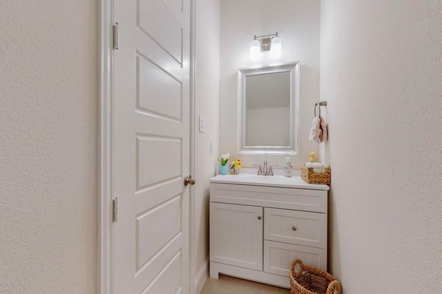 12977 Wymeth Drive, Farmers Branch, TX 75234