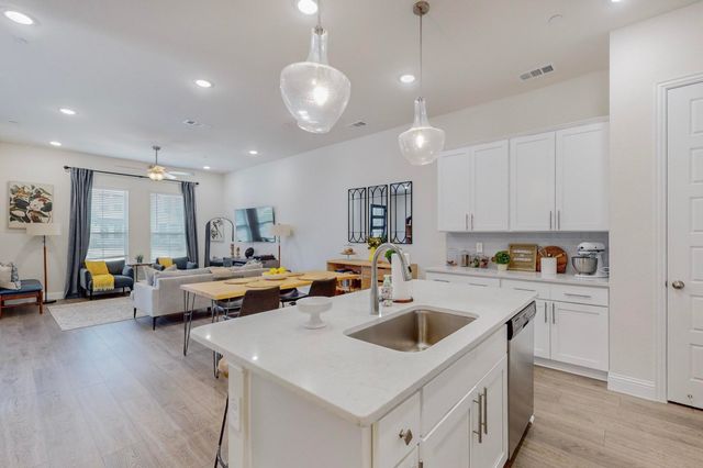 12977 Wymeth Drive, Farmers Branch, TX 75234