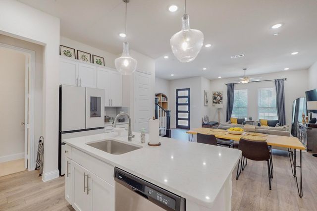 12977 Wymeth Drive, Farmers Branch, TX 75234