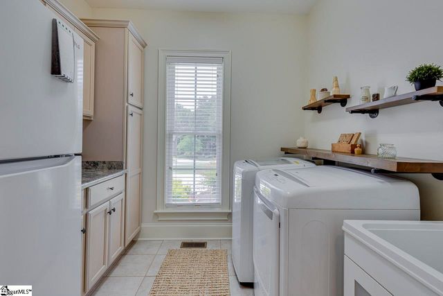 38 Shore Vista Lane, Greer, SC 29651