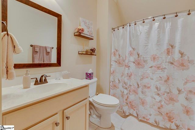 38 Shore Vista Lane, Greer, SC 29651