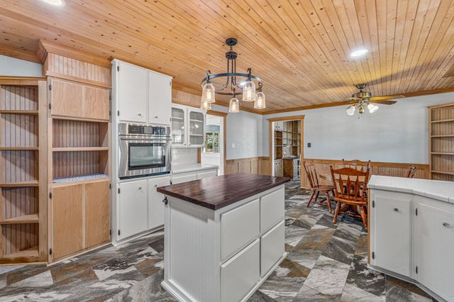 10184 S US Highway 281, Stephenville, TX 76401