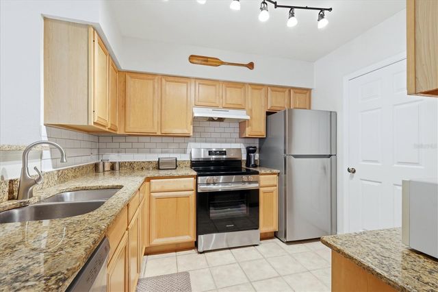 1000 VILLAGIO CIRCLE 106, Sarasota, FL 34237