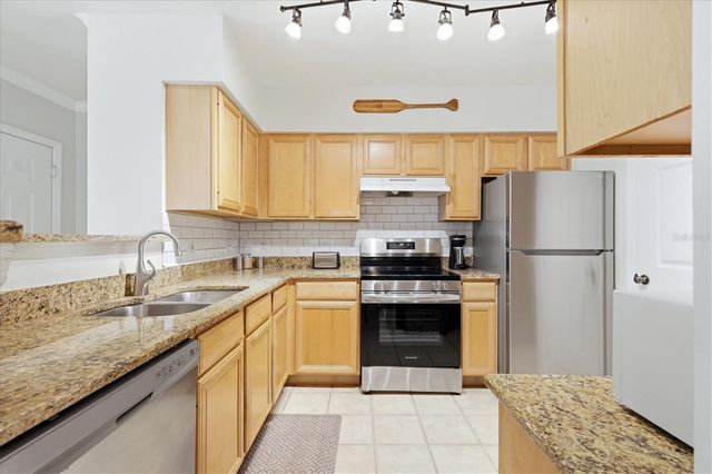 1000 VILLAGIO CIRCLE 106, Sarasota, FL 34237