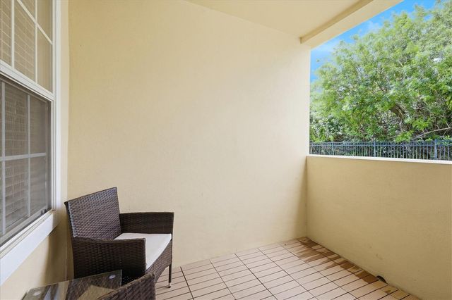 1000 VILLAGIO CIRCLE 106, Sarasota, FL 34237