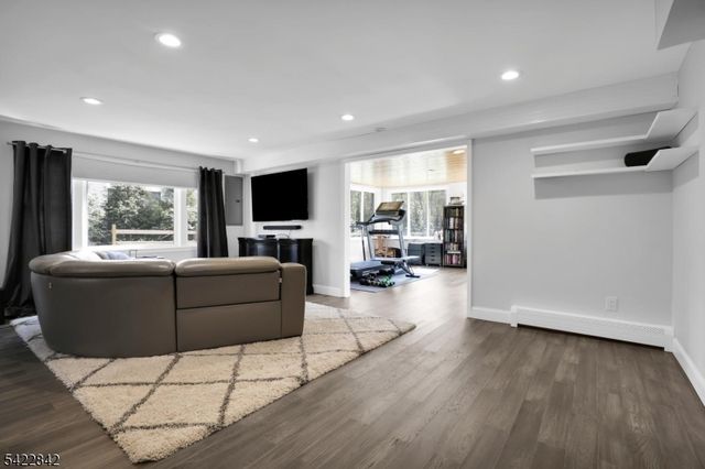 36 Coppergate Dr, Bernards Twp., NJ 07920