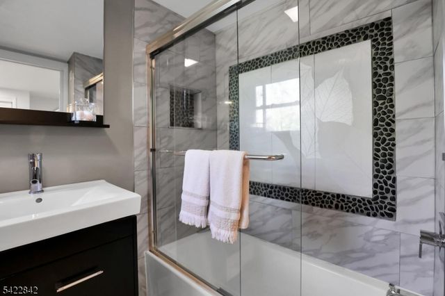 36 Coppergate Dr, Bernards Twp., NJ 07920