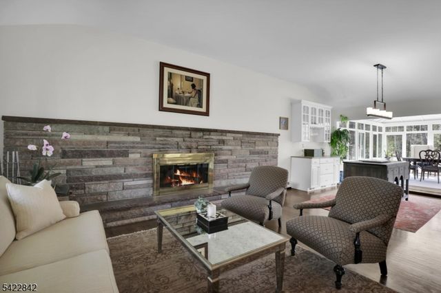 36 Coppergate Dr, Bernards Twp., NJ 07920