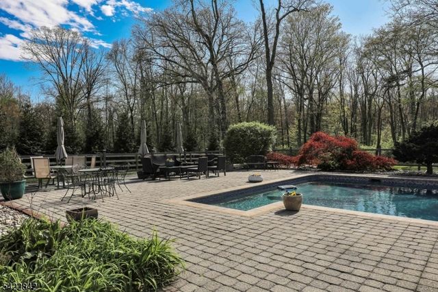 36 Coppergate Dr, Bernards Twp., NJ 07920