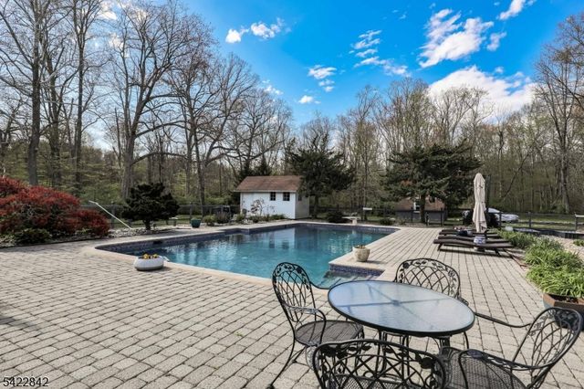 36 Coppergate Dr, Bernards Twp., NJ 07920