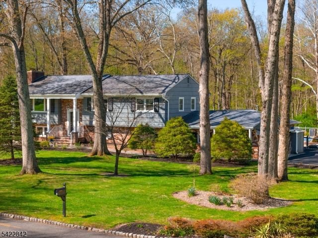 36 Coppergate Dr, Bernards Twp., NJ 07920