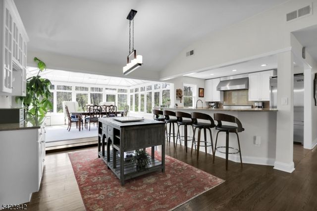 36 Coppergate Dr, Bernards Twp., NJ 07920