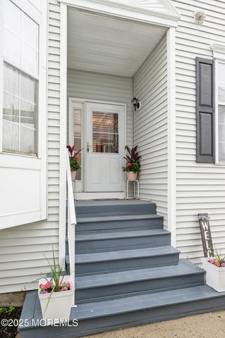 84 Annapolis Street, Tinton Falls, NJ 07712